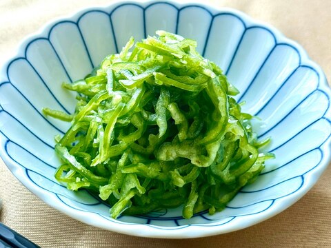 【藤椒青椒】しびれる藤椒油が決め手!ピーマンの前菜